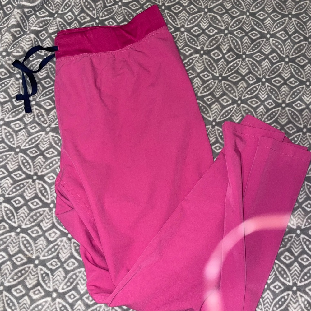 Figs Women's XL Raspberry Scrub Set - Picture 4 of 6
